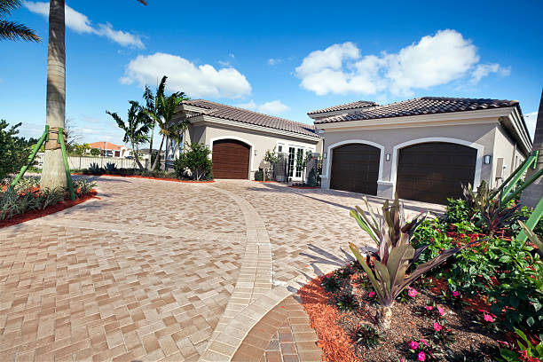 Best Interlocking Driveway Pavers  in Bloomington, MN